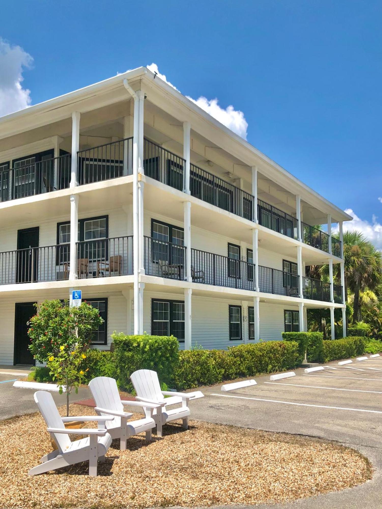 Davis House Inn Sebastian Exterior foto